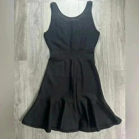 Diane Von Furstenberg Black Fit and Flare Perry Dress Size S - Picture 2 of 10